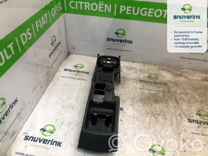 Mercedes-Benz Citan W415 Center console 