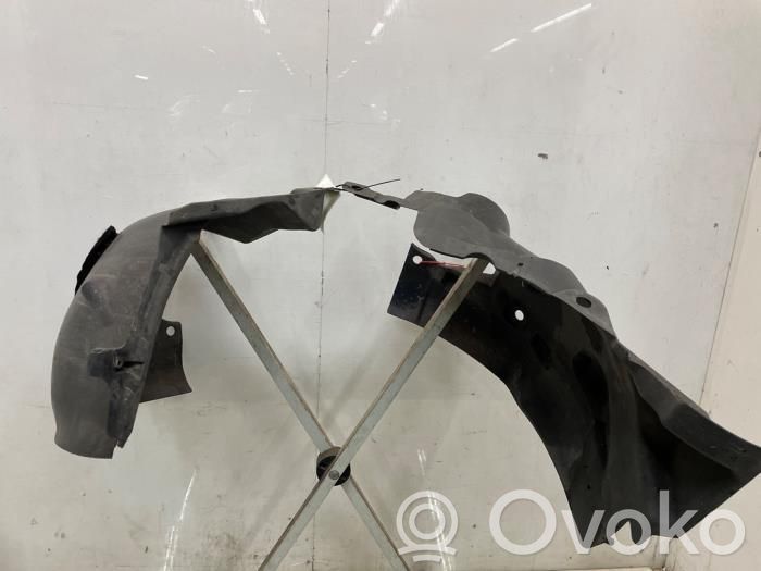 Renault Clio IV Nadkole przednie 
