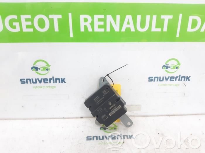 Renault Captur Airbag control unit/module 