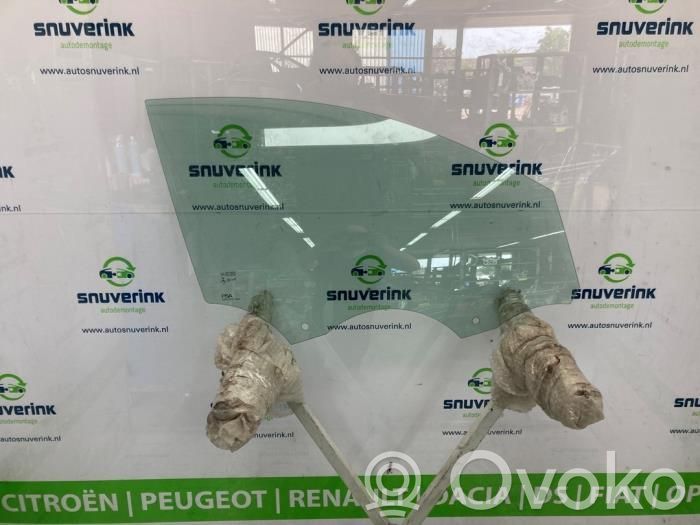 Opel Corsa F Szyba drzwi przednich 