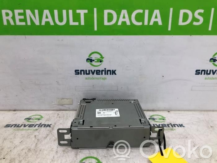 Renault Captur Radio/CD/DVD/GPS head unit 