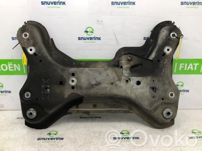 Renault Trafic III (X82) Priekinis traversas 