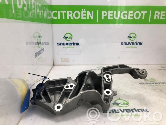 Peugeot 2008 II Mocowanie alternatora 