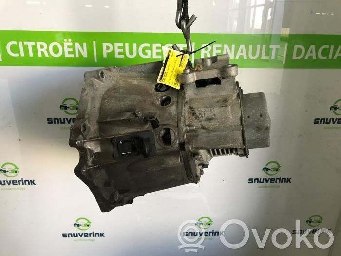 Peugeot 2008 I Scatola del cambio manuale a 5 velocità