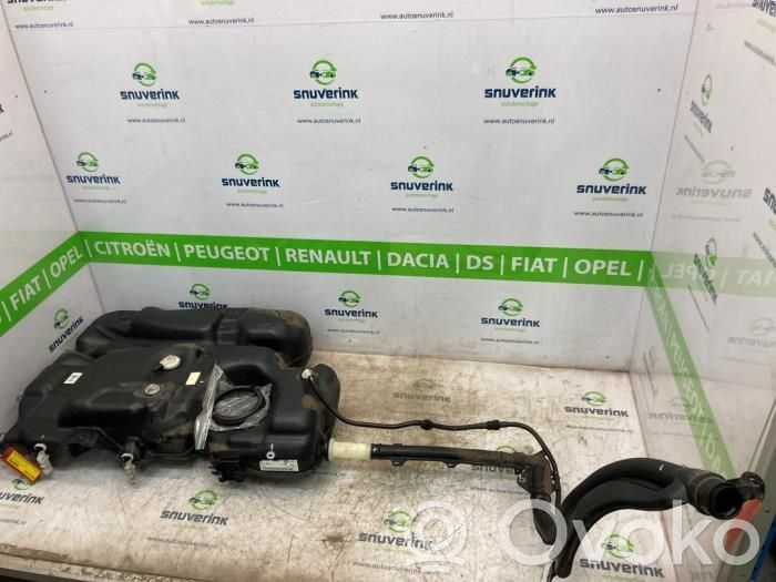 Depósito de combustible   9819327580,1674218480,9810212080,9811260780,9811262580,9824054280