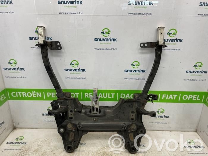 Peugeot 208 II Priekinis traversas 