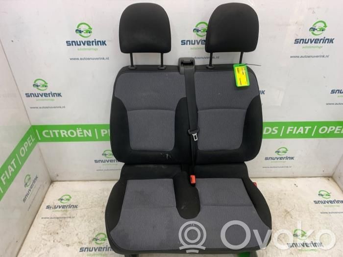 Opel Vivaro Kaksoisetuistuin 