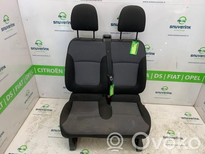 Opel Vivaro Fotel przedni podwójny / Kanapa 