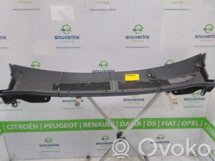 Peugeot 3008 II Rivestimento del tergicristallo 