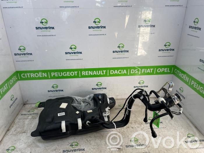 Opel Astra L Polttoainesäiliö 