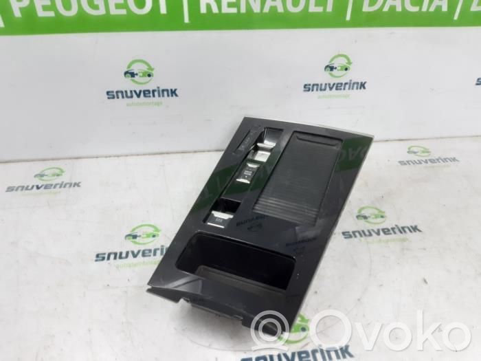 Opel Astra L Inny element deski rozdzielczej 