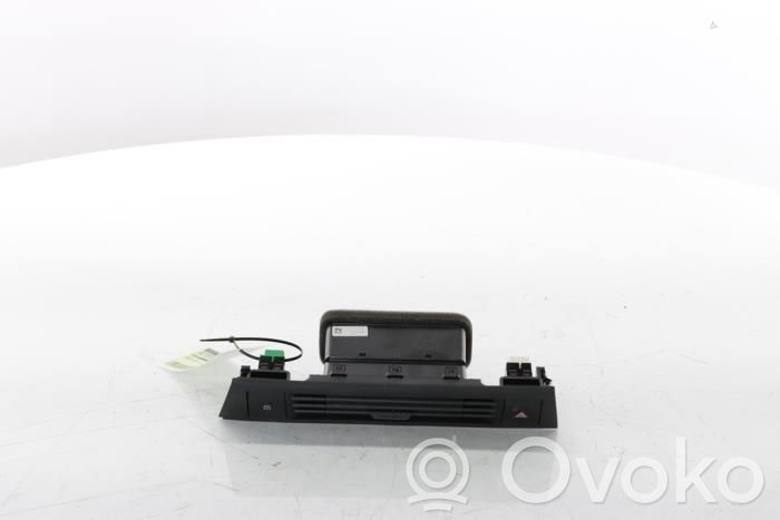 Opel Astra L Grilă ventilație centrală 