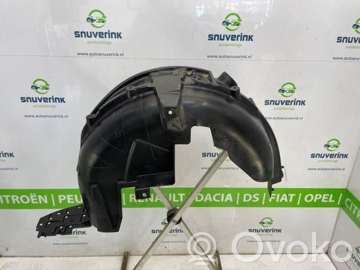 Opel Astra L Apakšspārns 