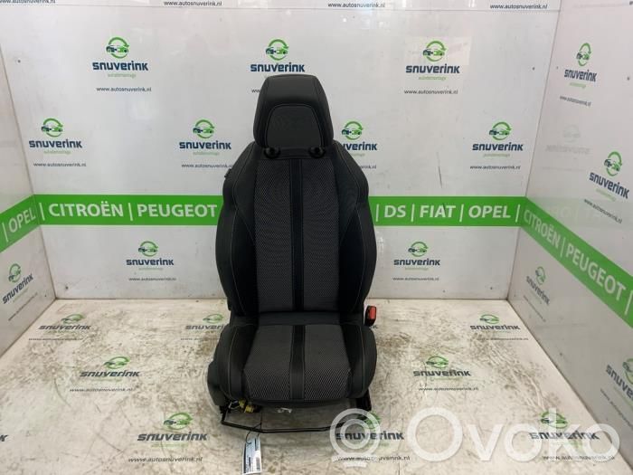Peugeot 208 II Fotel przedni pasażera 