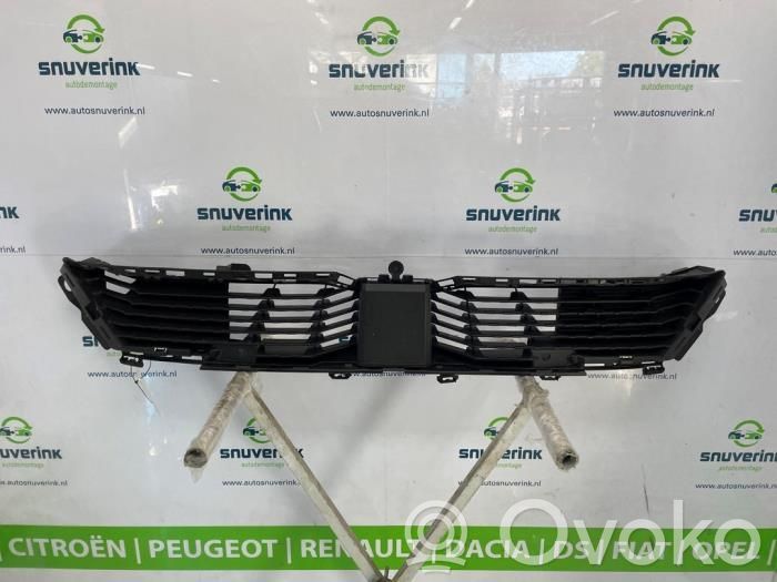 Peugeot 3008 III Maskownica / Grill / Atrapa górna chłodnicy 