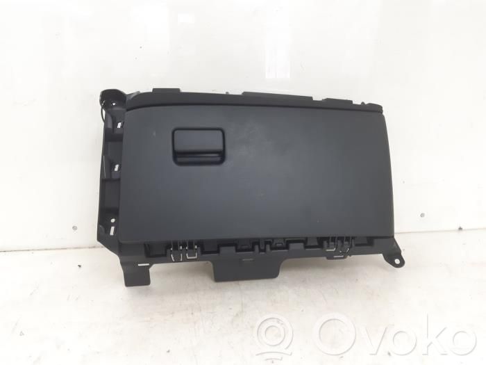 Toyota Yaris XP210 Set torpedou 