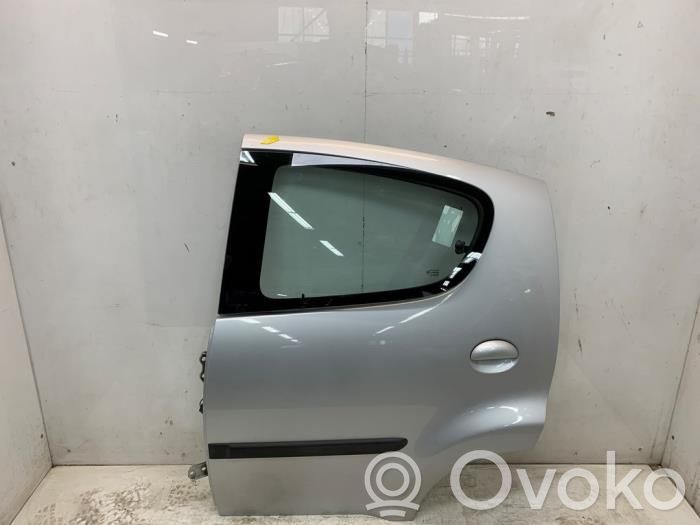 Peugeot 107 Galinės durys 