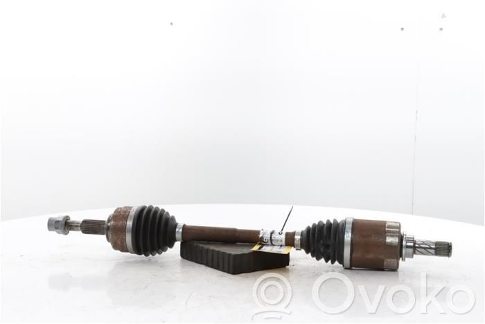 Eje de transmisión delantero   391015361R