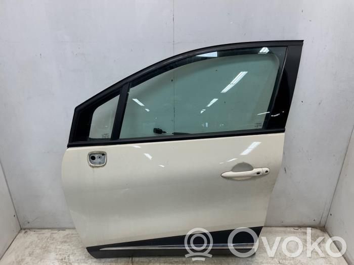 Renault Captur Front door 