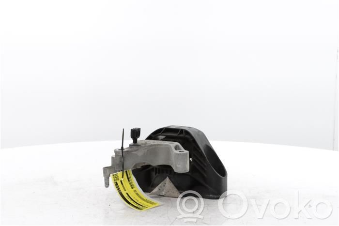 Renault Megane IV Engine mount bracket 