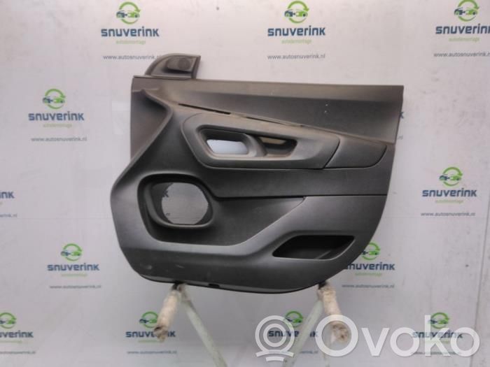 Toyota ProAce City Etuoven verhoilu 