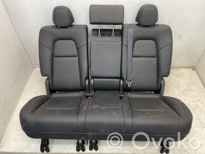 Tesla Model Y Galinė sėdynė 