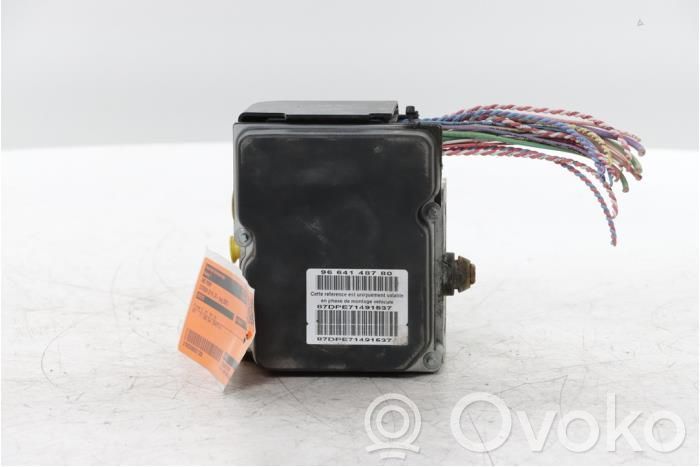 Citroen C4 Grand Picasso ABS bloks 