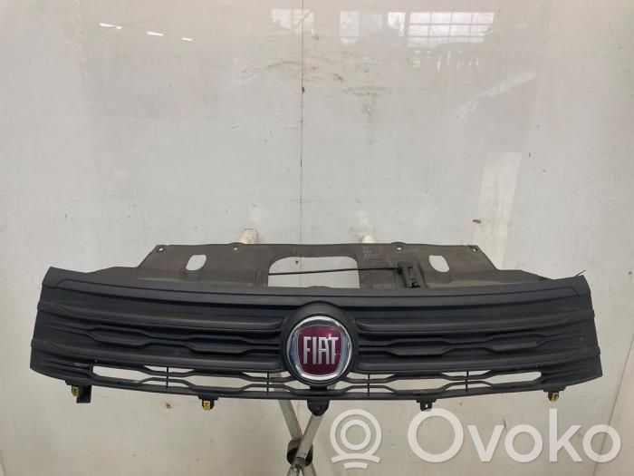 Fiat Talento Grilă radiator față 