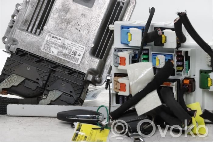 Peugeot 308 Engine control unit/module