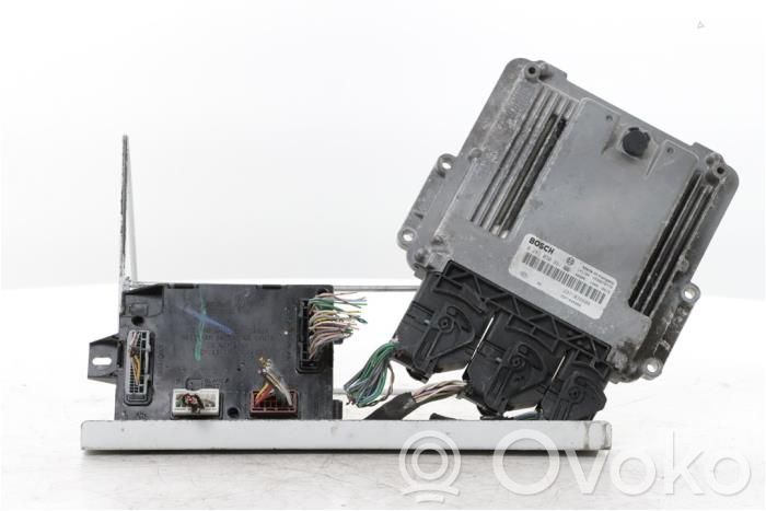 Engine control unit/module   237108209R,237104588R,237107551R,284B10368R,284B10847R,284B11429R,284B13254R,284B13375R,284B14579R,284B14627R,284B14712R,284B15944R,284B18533R,284B18973R,284B19431R,93457753,93458871,93458923,93459284,95525106,95530807