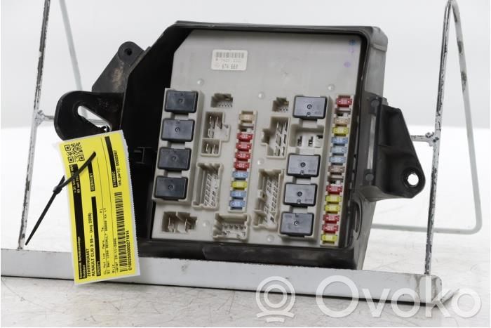 Renault Clio III Fuse box set 