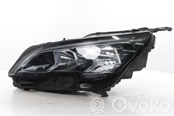 Peugeot 3008 II Scheinwerfer 