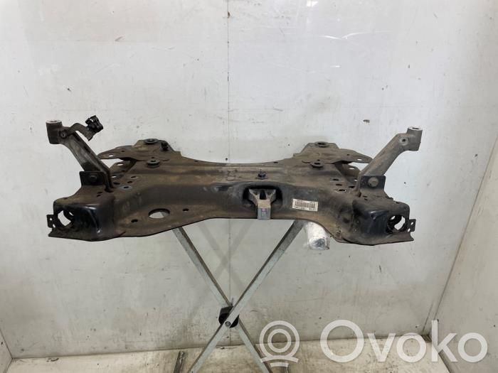 Peugeot 3008 II Front subframe 