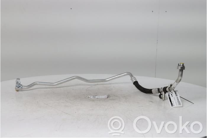 BMW X1 U11 Ilmastointilaitteen putki (A/C)