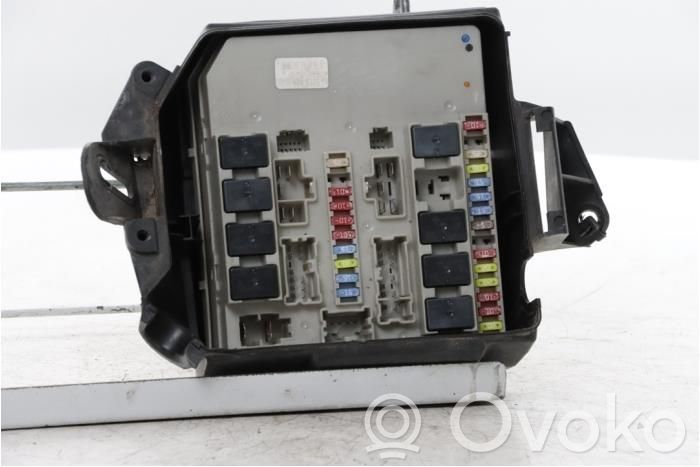 Renault Clio III Juego de caja de fusibles 