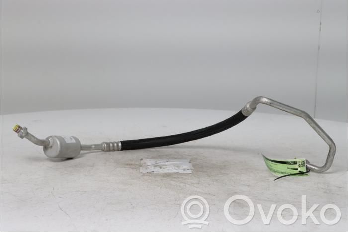 Opel Vivaro Klimaleitung / Klimaschlauch