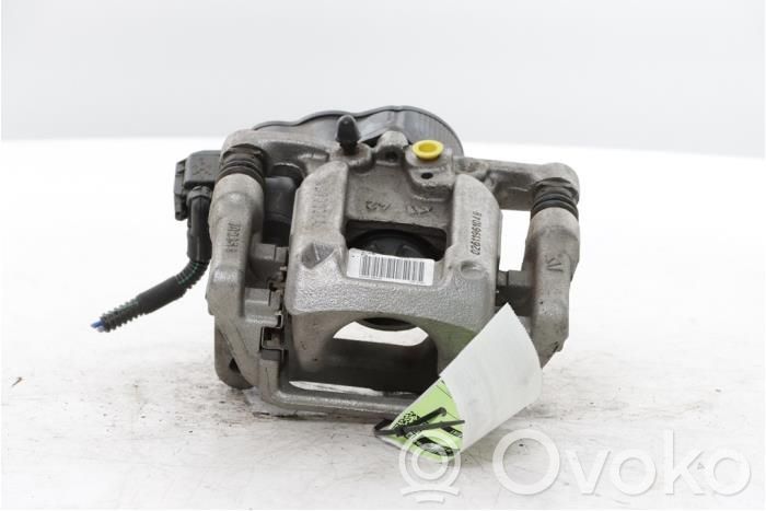 Opel Astra L Pinza del freno posteriore 