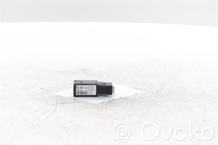 Citroen DS7 Crossback Connettore plug in USB 