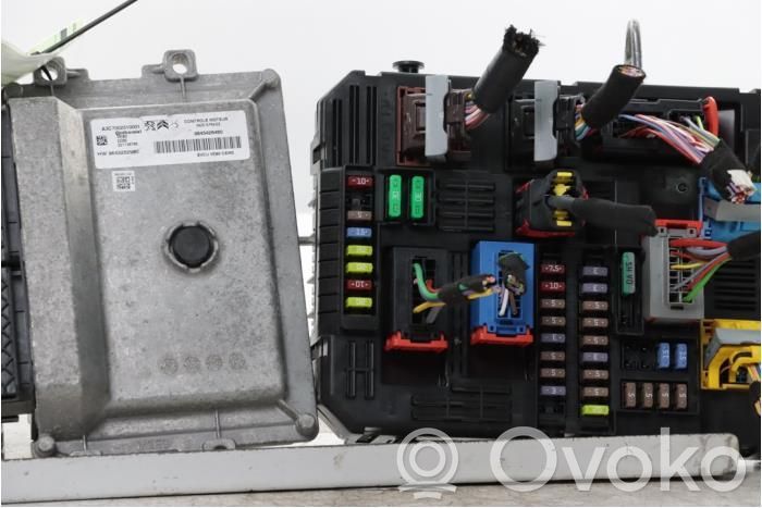 Unidad de control/módulo del motor   1682785980,1675659380,1682786080