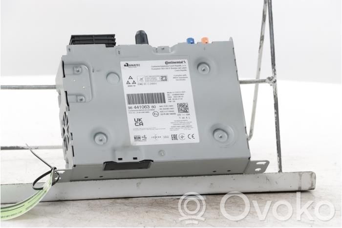 Opel Vivaro Unitate principală radio/CD/DVD/GPS 