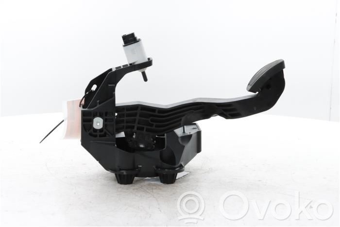 Pedal de freno   9846496480