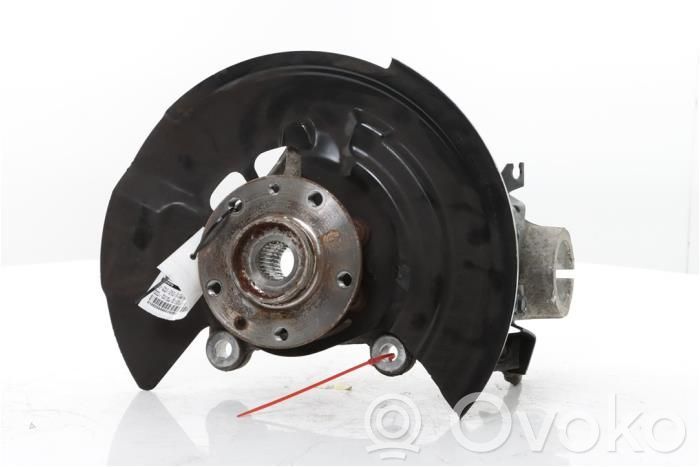 Nissan Qashqai J12 Mangueta de dirección de rueda delantera 