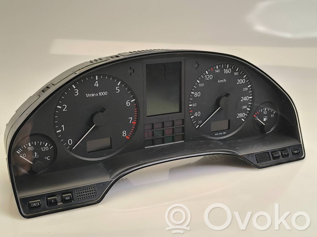 Audi A8 S8 D2 4D Speedometer (instrument cluster) 