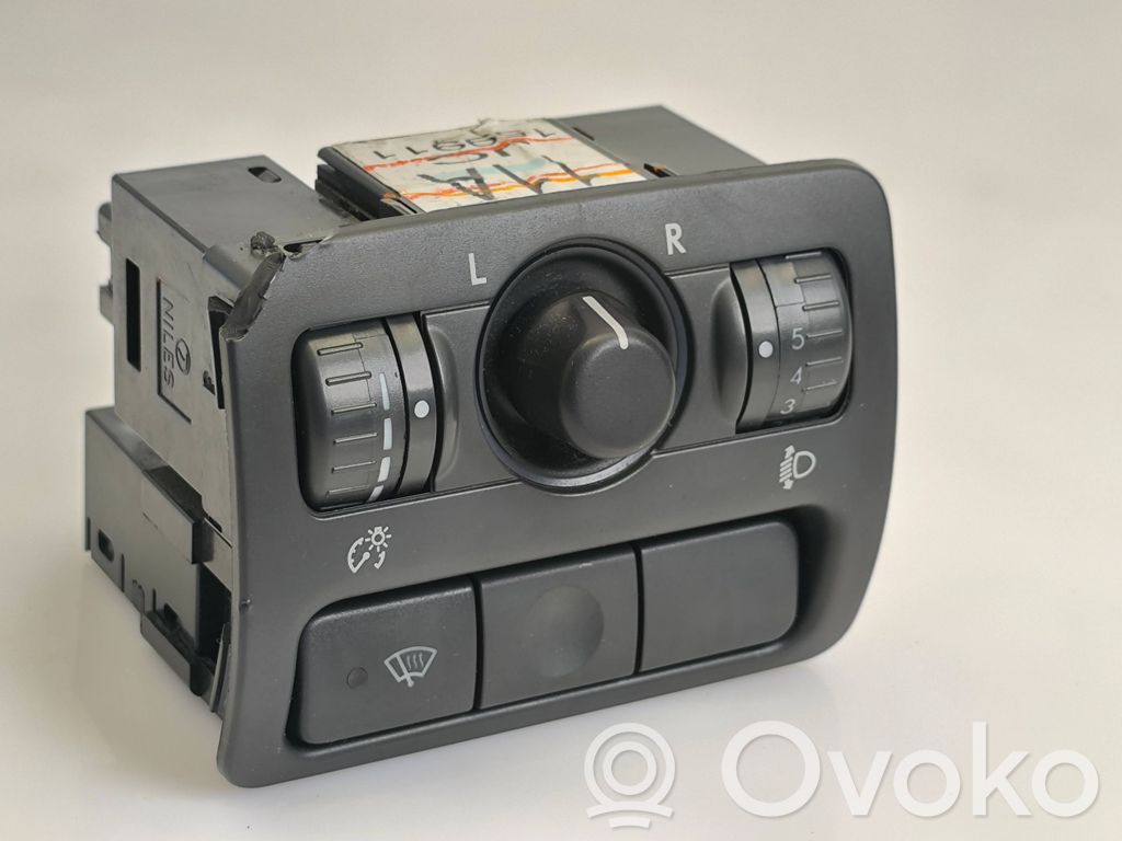 Subaru Outback Wing mirror control module 