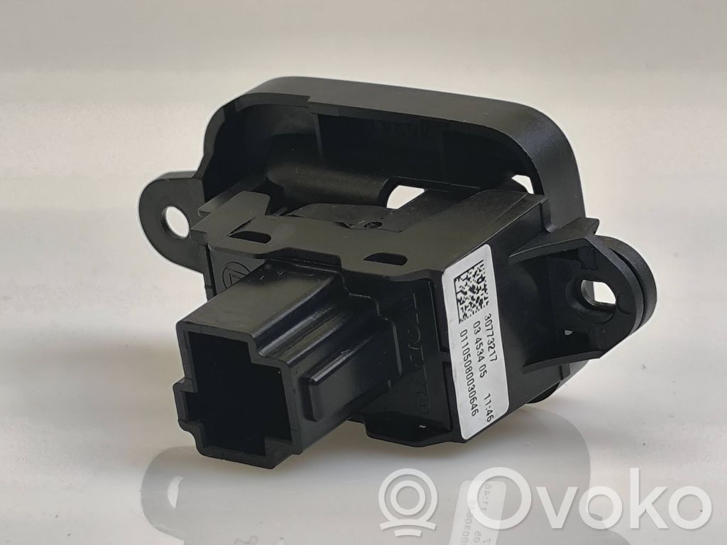 Electric window control switch   30773217,03453405,01105080030646