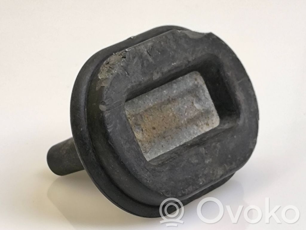 Audi A8 S8 D2 4D Tunkin nostokumi 