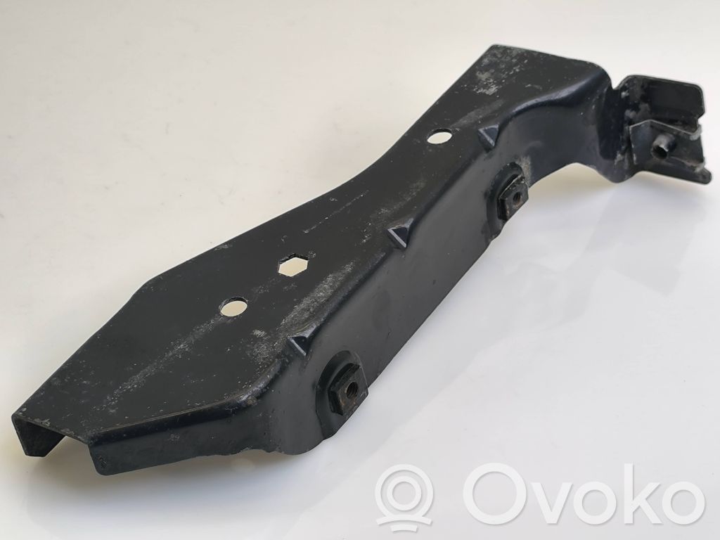 Audi 80 90 S2 B4 Headlight/headlamp mounting bracket 
