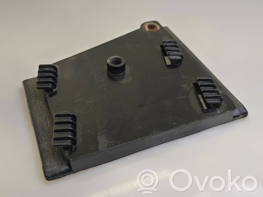 Audi A8 S8 D2 4D Front bumper mounting bracket 