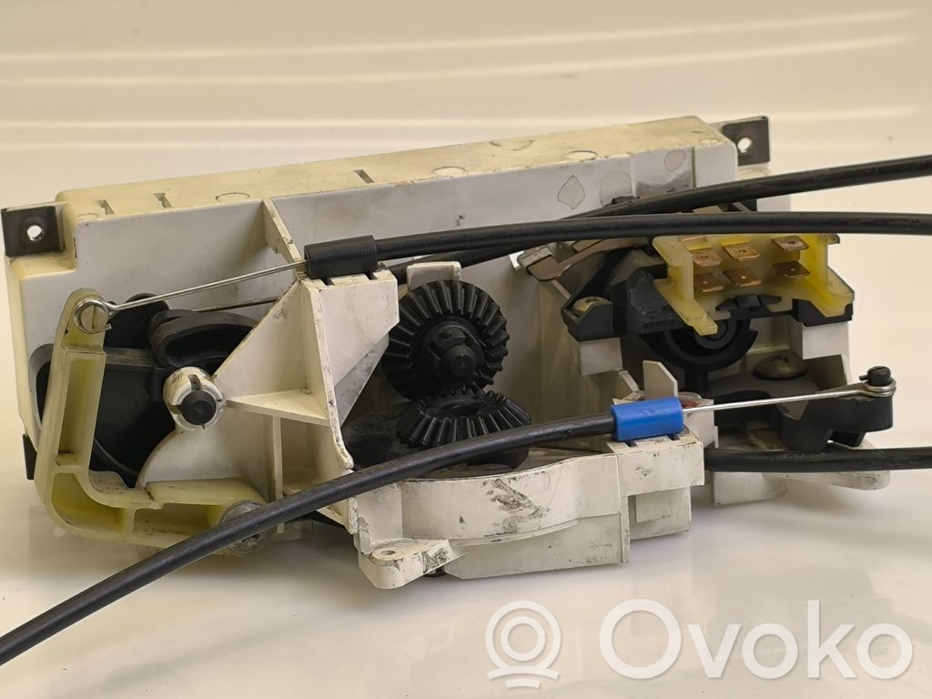 Audi 80 90 B3 Climate control unit 