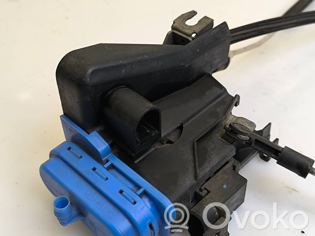 Audi A4 S4 B5 8D Rear door lock 